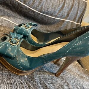 Teal heels